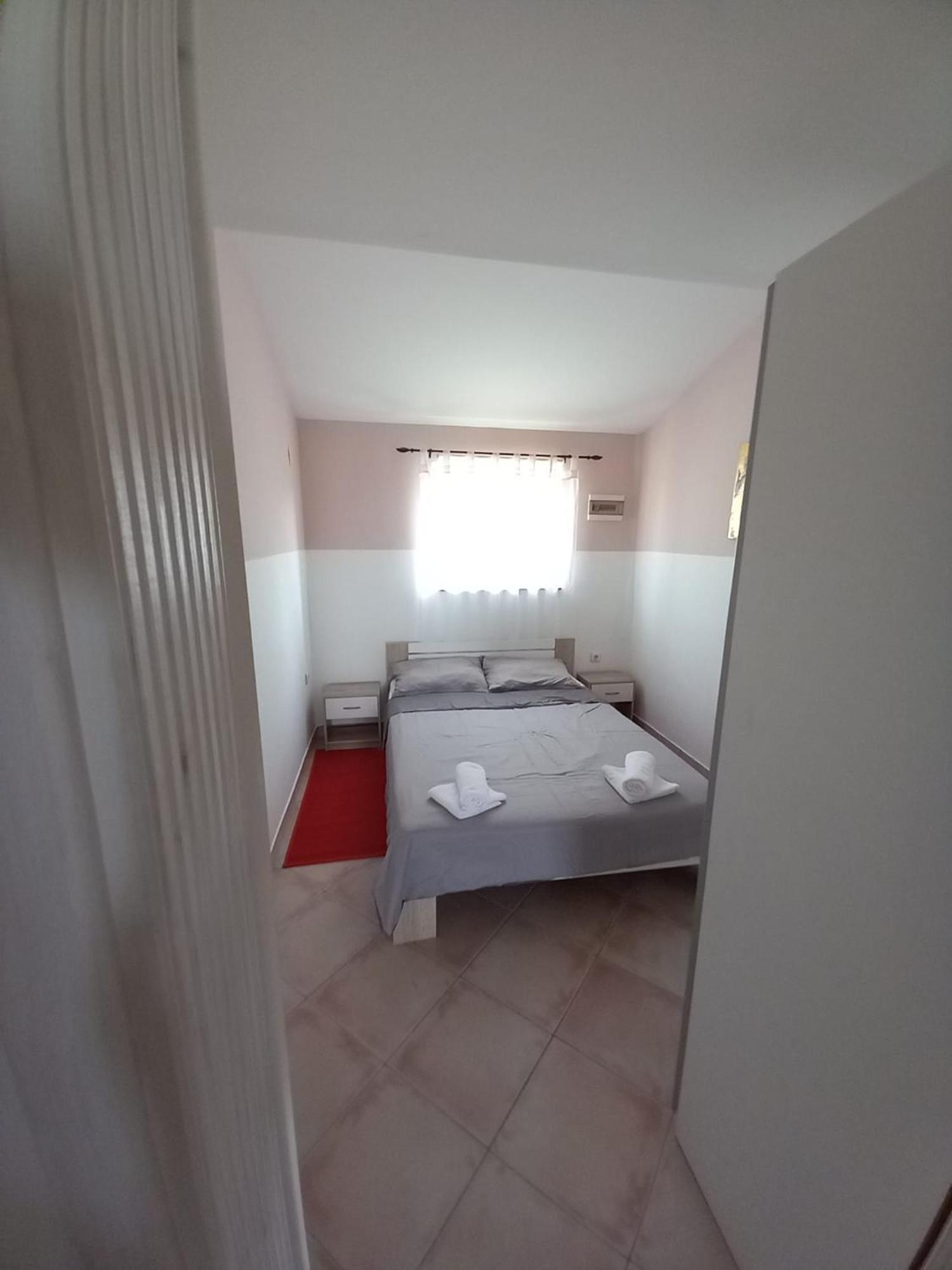 Apartmani Tudek Vir Buitenkant foto